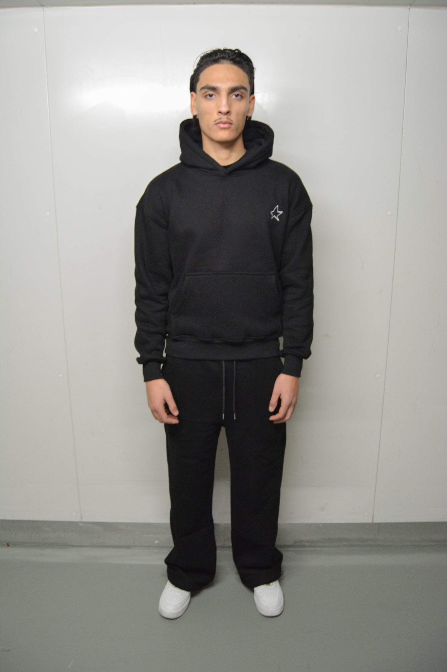 RUNNA HOODIE - BLACK